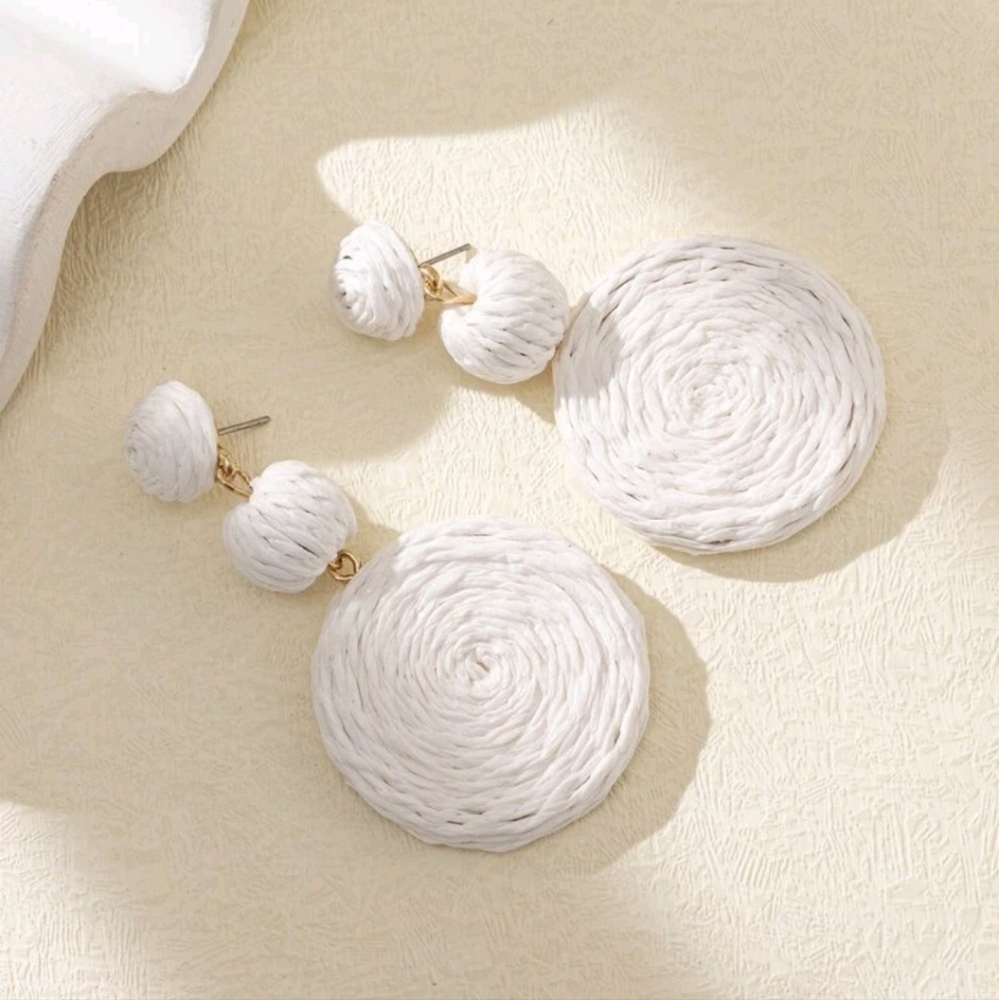 🤍 Beautiful casual earrings 🤍